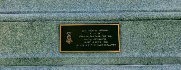 WINTHROP D. PUTNAM MEDAL OF HONOR WAR MEMORIAL PLAQUE