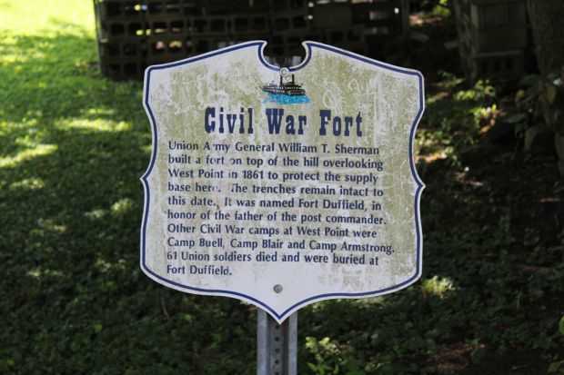 CIVIL WAR FORT MEMORIAL MARKER