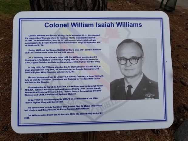 COLONEL WILLIAM ISAIAH WILLIAMS MEMORIAL PLAQUE
