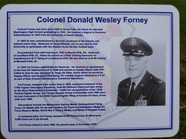 COLONEL DONALD WESLEY FORNEY MEMORIAL PLAQUE