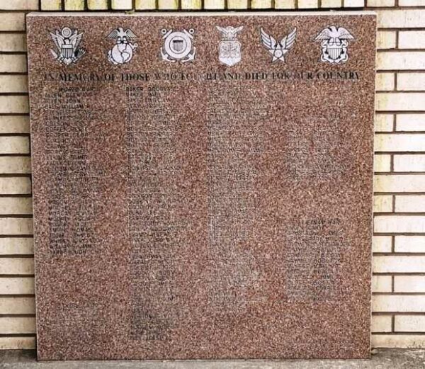 GARVIN COUNTY WAR VETERANS MEMORIAL  HONOR ROLL STONE