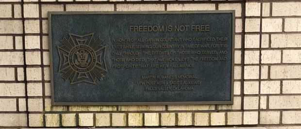 GARVIN COUNTY WAR VETERANS MEMORIAL PLAQUE