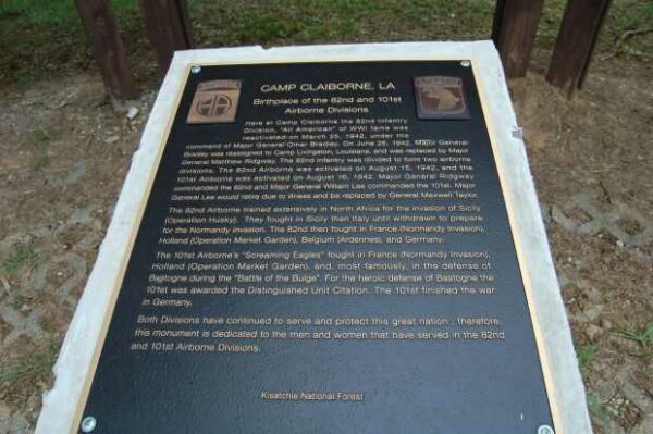 CAMP CALIBORNE, LA WAR MEMORIAL PLAQUE