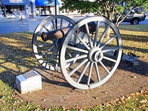 6 PDR FIELD CANNON MODEL 1842 MEMORIAL