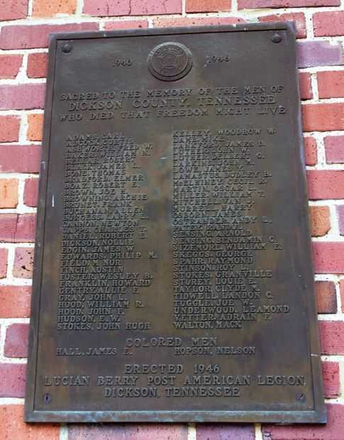 DICKSON COUNTY WORLD WAR II 1940-1946 MEMORIAL PLAQUE