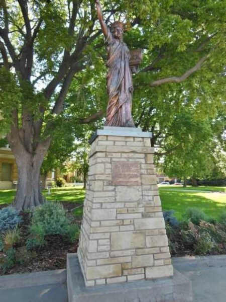 NORTH PLATTE STATUE OF LIBERTY REPLICA MEMORIAL