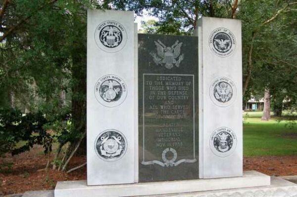 GREATER MANDEVILLE VETERANS MEMORIAL