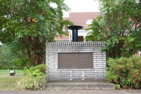 FREEDOM LIGHT WAR MEMORIAL