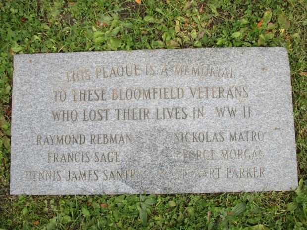 BLOOMFIELD WORLD WAR II VETERANS MEMORIAL PLAQUE