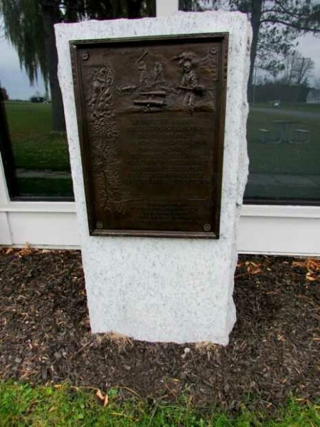 GENERAL HENRY KNOX WAR MEMORIAL CROWN POINT