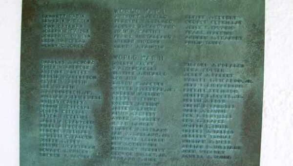ASCENSION PARISH WORLD WAR I AND WORLD WAR II MEMORIAL PLAQUE CLOSE-UP
