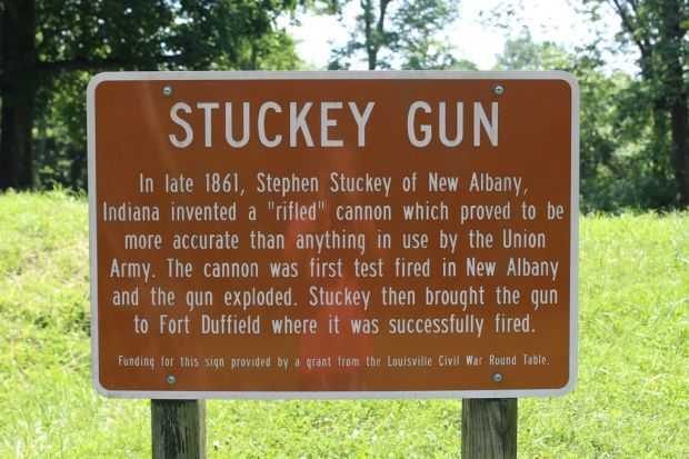 STUCKY GUN WAR MEMORIAL PLAQUE