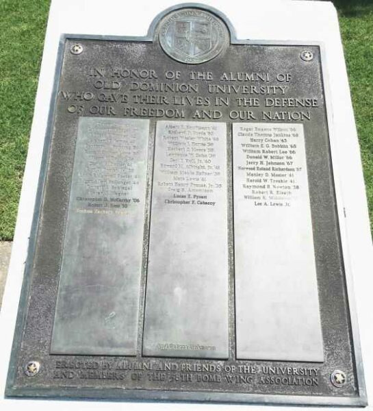 ALUMNI OF OLD DOMINION UNIVERSITY SUPREME SACRIFICE MEMORIAL PLAQUE