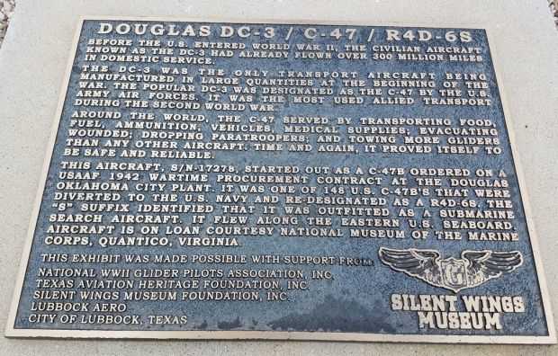 DOUGLAS DC-3/C-47/R4D-6S WAR MEMORIAL AIRCRAFT PLAQUE