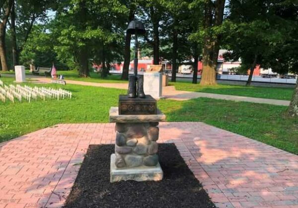 TYRONE VETERANS MEMORIAL BATTLEFIELD CROSS