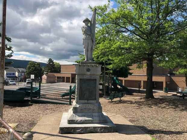 JUNIATA’S TRIBUTE TO HONOR MEMORIAL