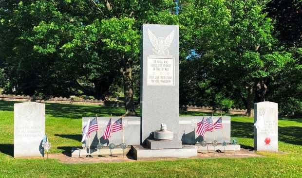 EVERETT WAR VETERANS MEMORIAL