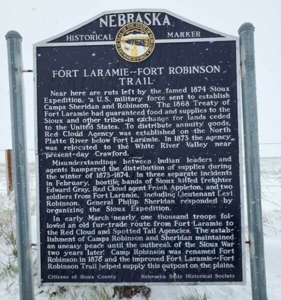 FORT LARAMIE-FORT ROBINSON TRAIL MEMORIAL MARKER