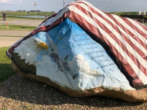 THE HOLSTEIN FREEDOM ROCK VETERANS MEMORIAL SIDE B