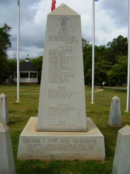 DISTRICT FIVE WAR MEMORIAL SIDE A