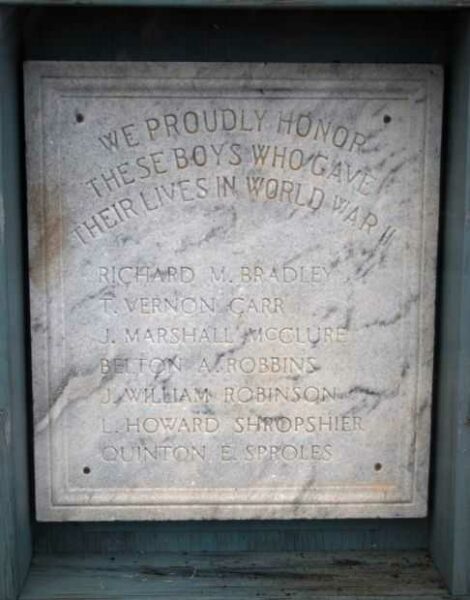 CLIFTON FIRST BAPTIST CHURCH WORLD WAR II MEMORIAL HONOR ROLL STONE