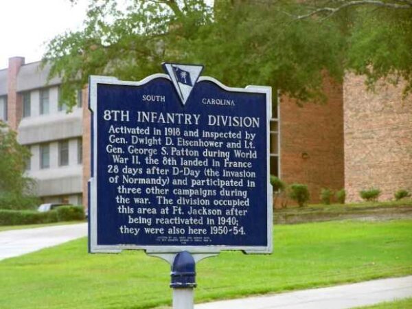 8TH INFANTRY DIVISION WAR MEMORIAL MARKER