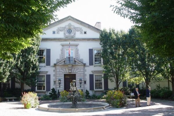 GROSSE POINTE WORLD WAR II MEMORIAL BUILDING