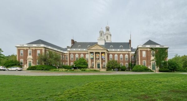 NEWTON CITY HALL AND WAR MEMORIAL BUILDING