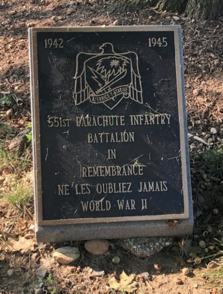 551ST PARACHUTE INFANTRY BATTALION WAR MEMORIAL PLAQUE