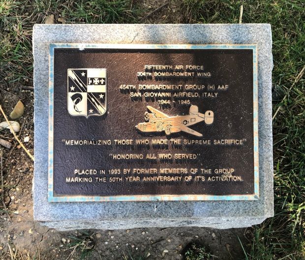454TH BOMBARDMENT GROUP WAR MEMORIAL PLAQUE