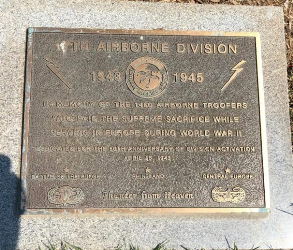 17TH AIRBORNE DIVISION WAR MEMORIAL PLAQUE