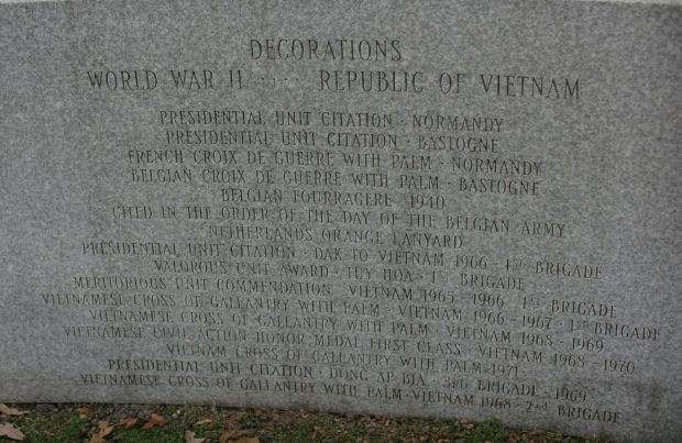 101ST AIRBORNE DIVISION WAR MEMORIAL STONE B