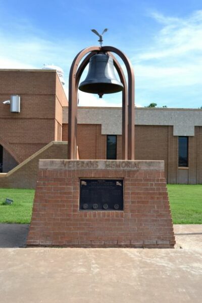 STONEWALL COUNTY SERVICEMEN HONOR ROLL MEMORIAL BELL