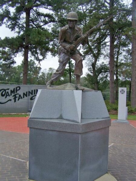 CAMP FANNIN, TEXAS WAR MEMORIAL STATUE