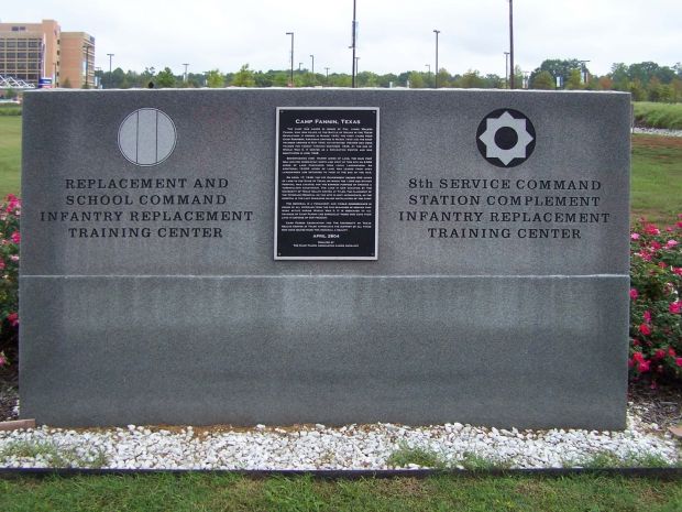 CAMP FANNIN, TEXAS WAR MEMORIAL WALL