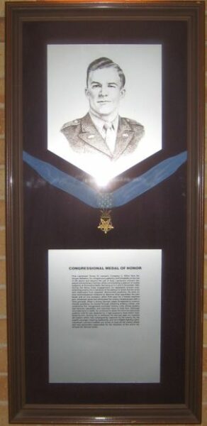 TURNEY W. LEONARD MEDAL OF HONOR WAR MEMORIAL PLAQUE