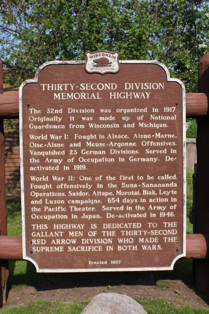 THIRTY-SECOND DIVISION MEMORIAL HIGHWAY MARKER