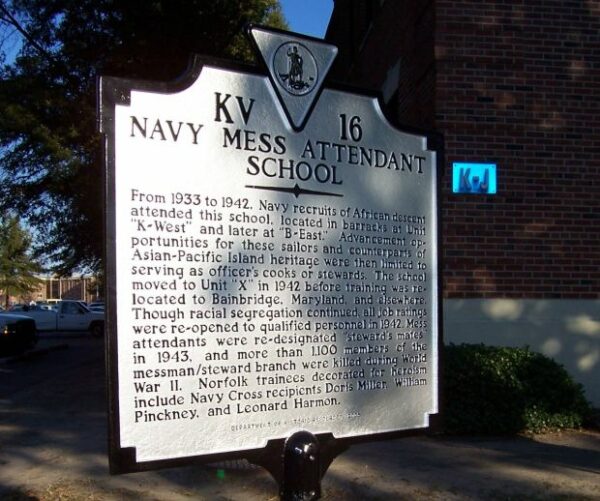 NAVY MESS ATTENDANT SCHOOL MEMORIAL MARKER