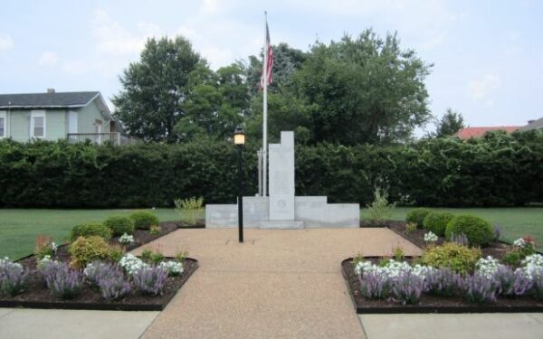 COLONIAL HEIGHTS WAR MEMORIAL WIDE VIEW