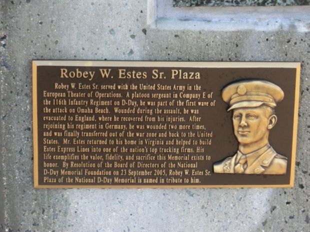 ROBEY W. ESTES SR. PLAZA MEMORIAL PLAQUE