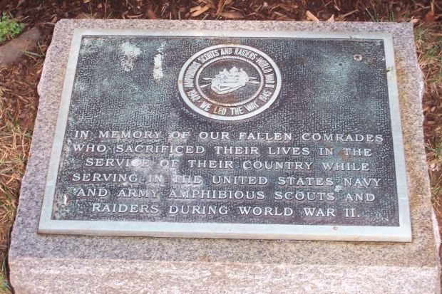 AMPHIBIOUS SCOUTS AND RAIDERS WORLD WAR II MEMORIAL TREE PLAQUE