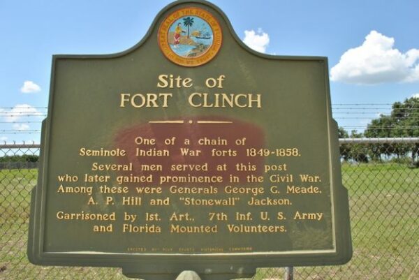 SITE OF FORT CLINCH WAR MEMORIAL MARKER