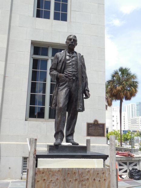 MAJOR FRANCIS LANGHORNE DADE WAR MEMORIAL