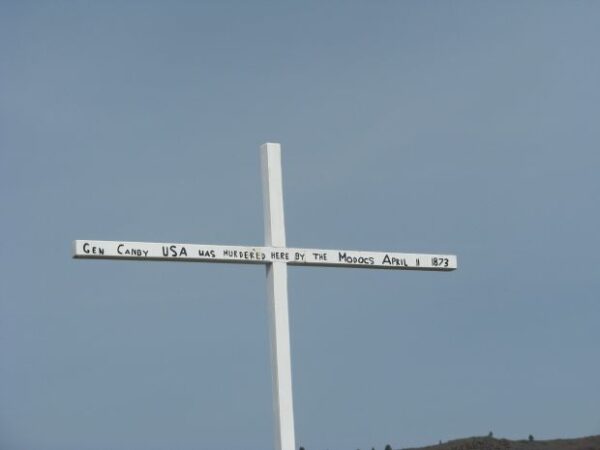 CANBY’S CROSS WAR MEMORIAL CLOSE-UP