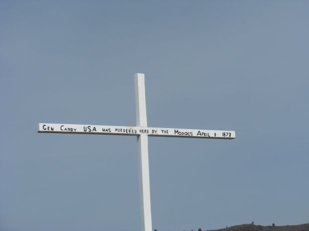 CANBY’S CROSS WAR MEMORIAL CLOSE-UP