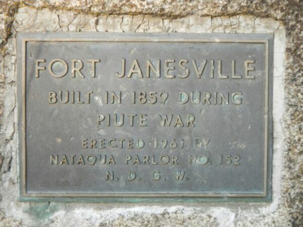 FORT JANESVILLE MEMORIAL PLAQUE