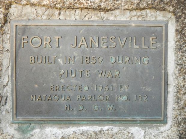 FORT JANESVILLE MEMORIAL PLAQUE