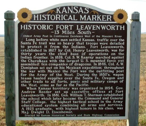 HISTORIC FORT LEAVENWORTH MEMORIAL MARKER