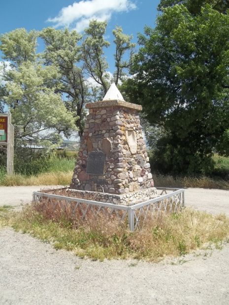 PIONEER WOMEN WAR MEMORIAL