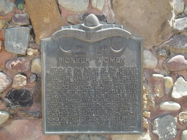 PIONEER WOMEN WAR MEMORIAL PLAQUE